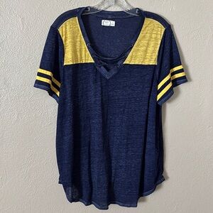 Maurice’s 24/7 Women’s Plus Size Top 1X Blue/Yellow